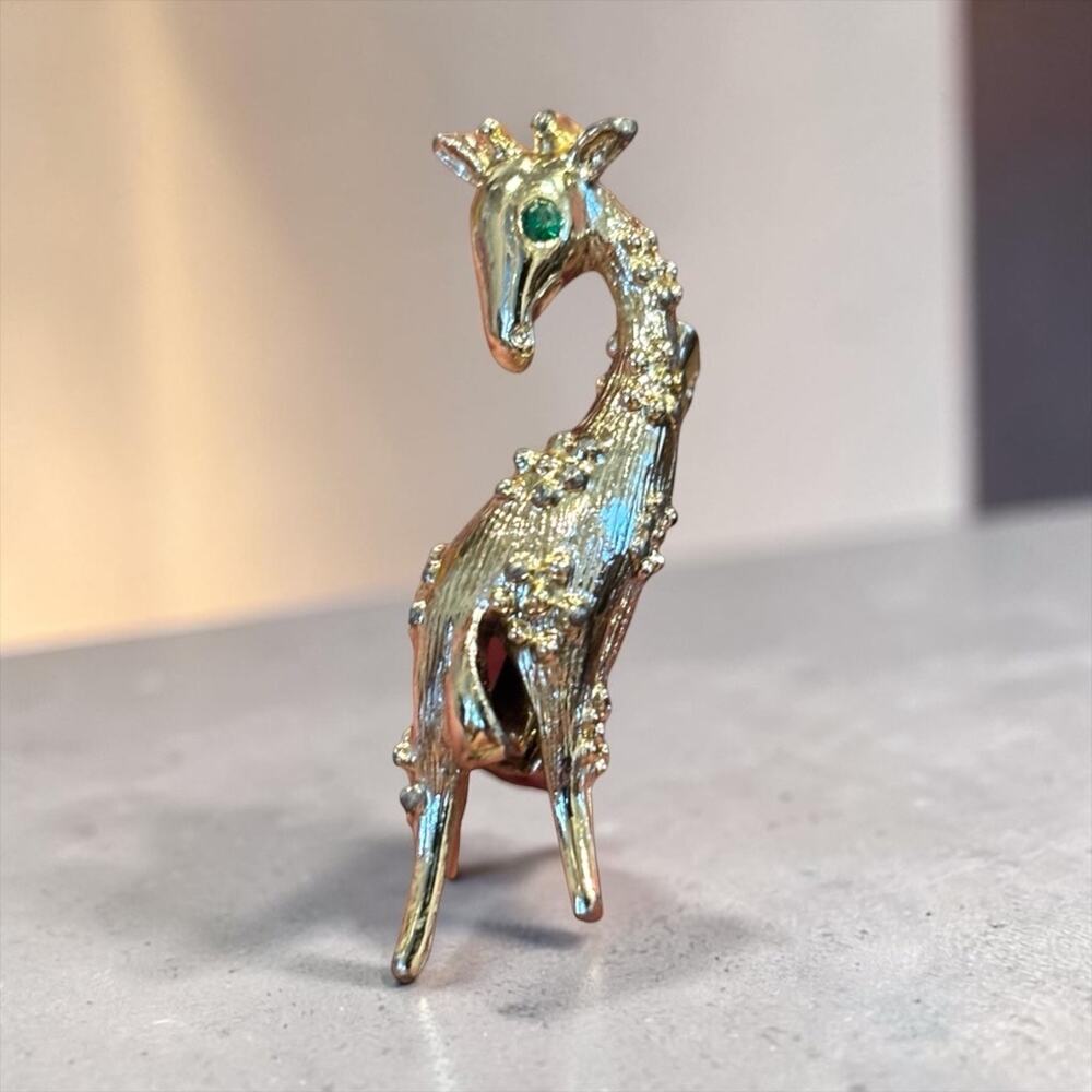 Vintage Giraffe Brooch Emerald Green Eye Gold Tone Figural Safari Pin Tiny
